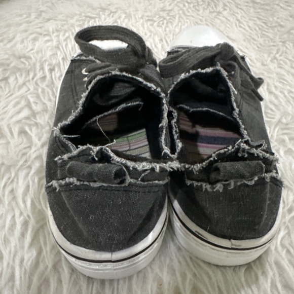 Maurices women’s black grey distressed lace up shoes size 8 - Picture 4 of 7